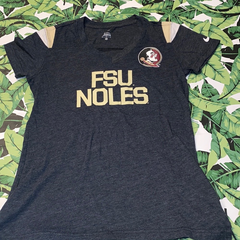 Nike Women’s V-Neck FSU Noles Shirt Size Medium